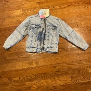 Vintage Havana Light Wash Denim Jacket with Pastel Sherpa Collar